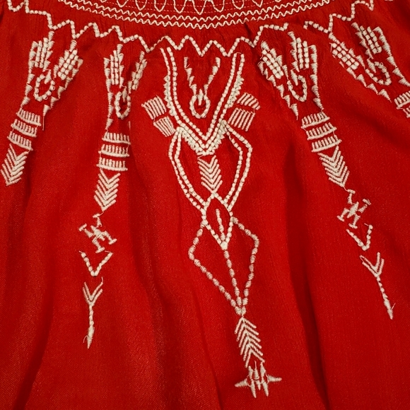 Red Terre Bleue embroidered top in a medium - Picture 4 of 6